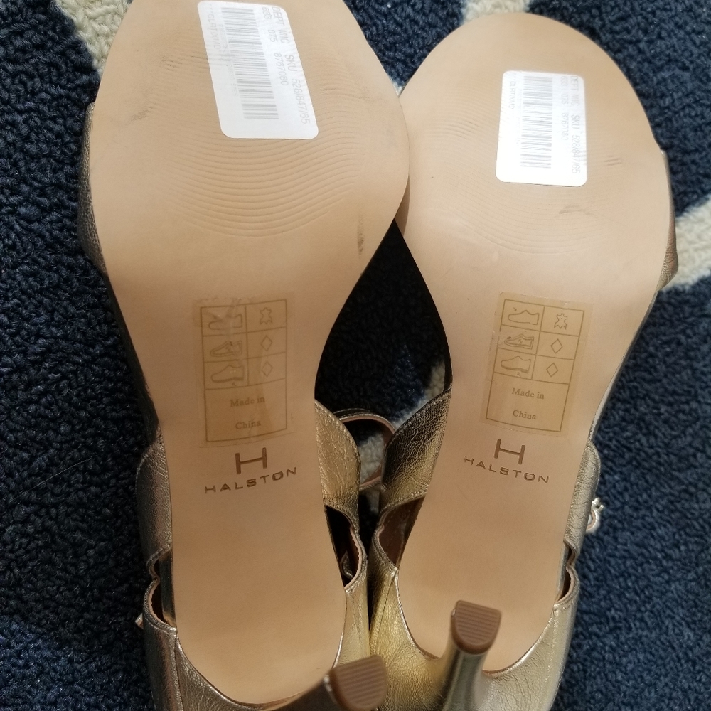 Heels - Picture 2 of 4